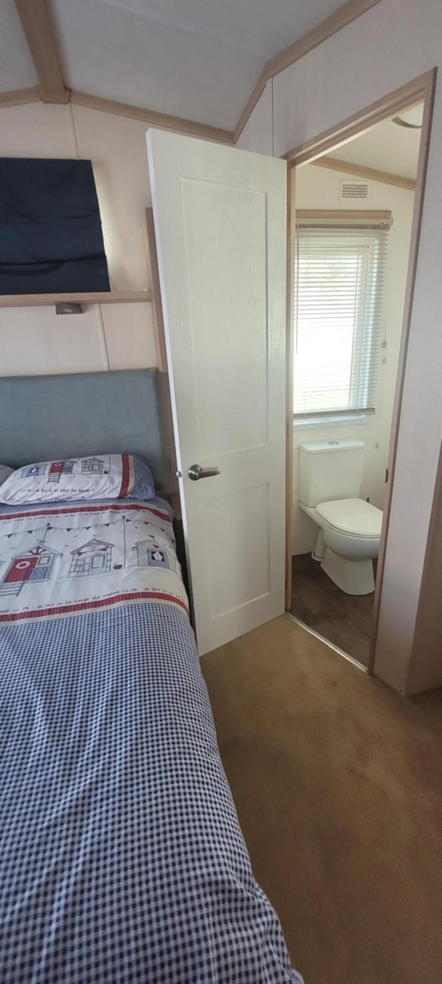 Home With A View Whitecliff Bay Holiday Park Bembridge Eksteriør billede